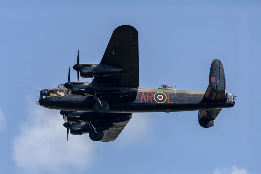 Avro lancaster Avro lancaster